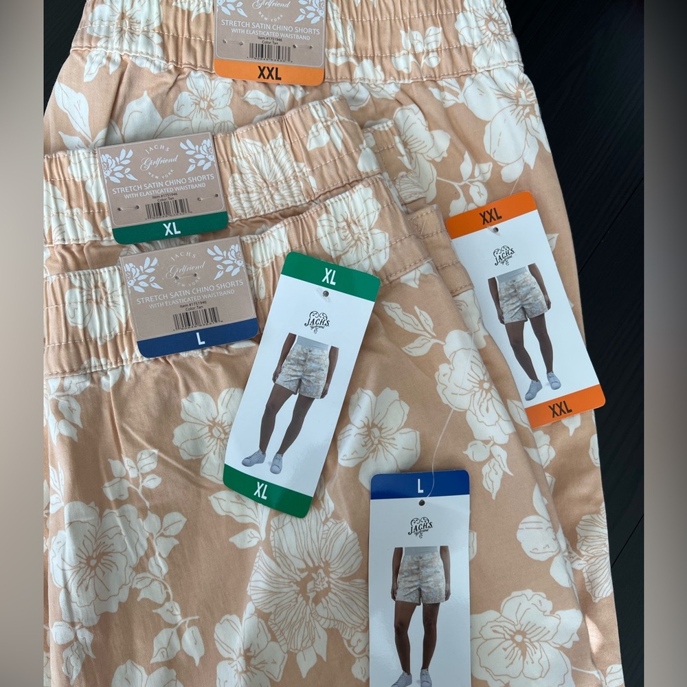 Jachs Girlfriend Women's Printed Chino Shorts, Beige Tan Floral